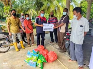 Projek pagar Surau Felda Palong 2 siap - Negeri Kita